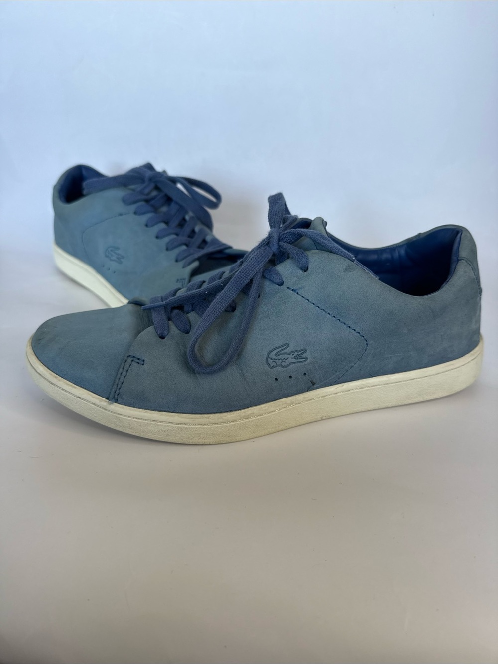 Lacoste Carnaby Women's Light Blue Suede Low-Top Sneakers in size US 7